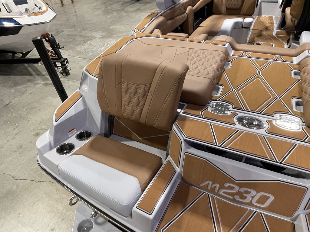 2025 Malibu Boats M230