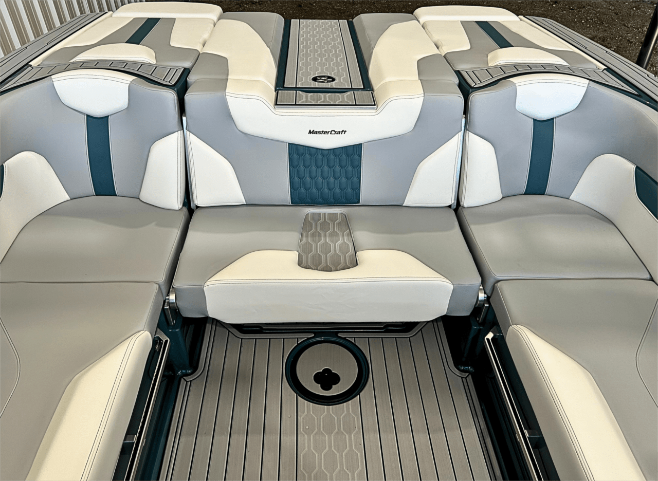 2025 MasterCraft XT22