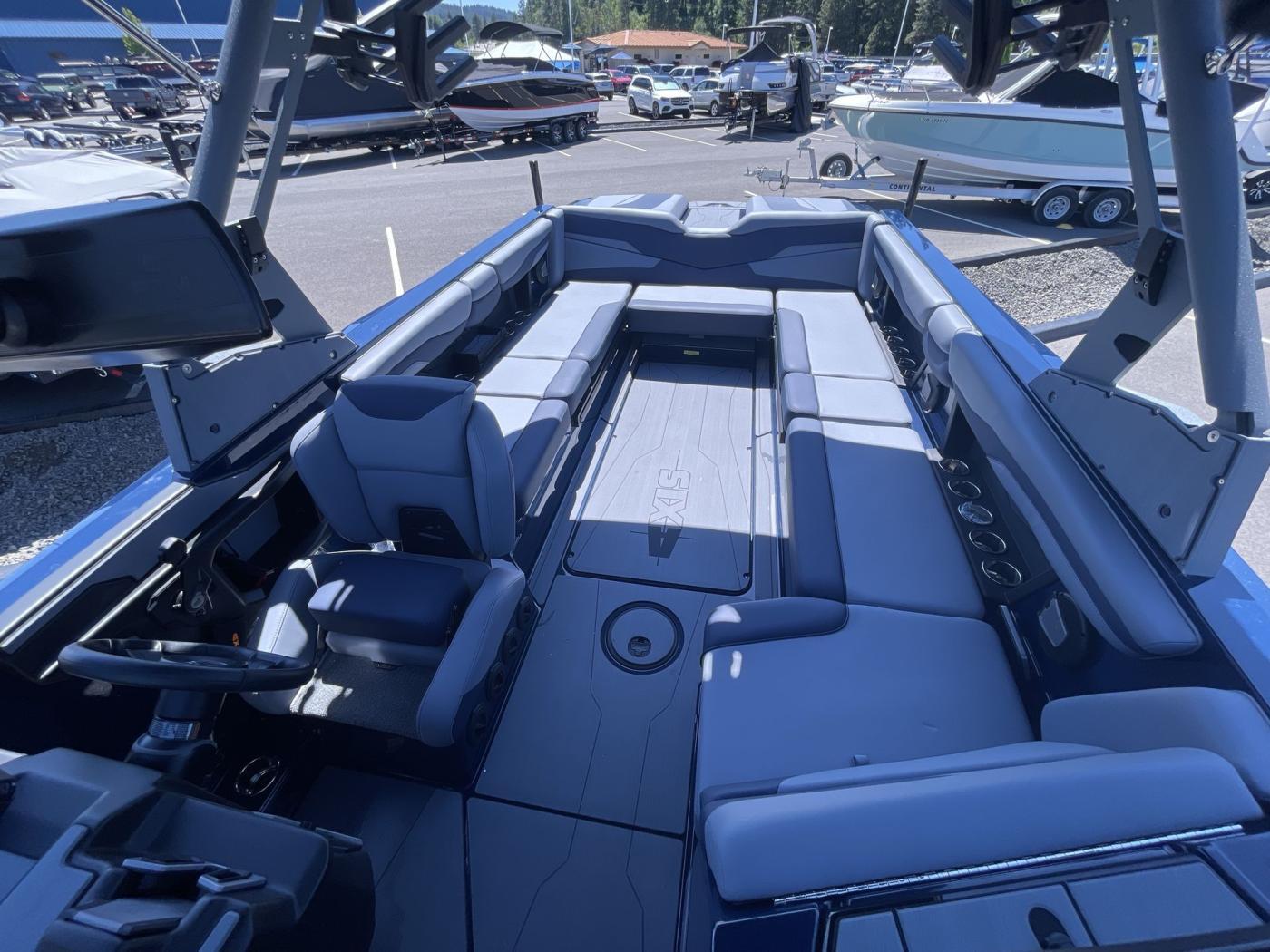 boat.Title
