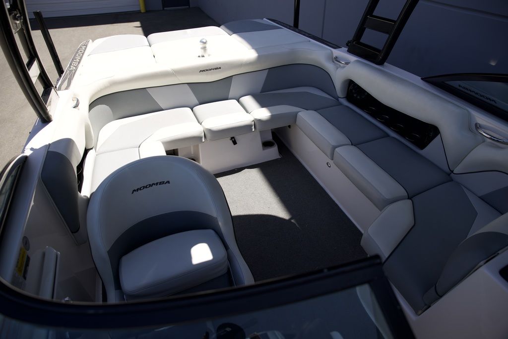 2015 MOOMBA Mondo