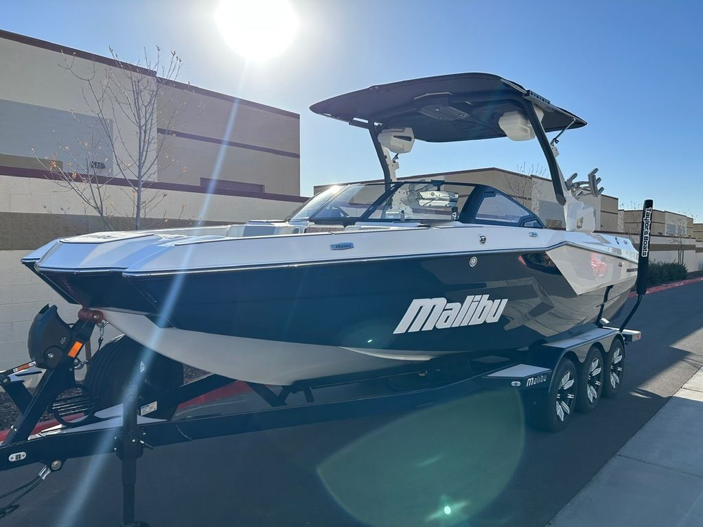 2025 Malibu Boats 24 MXZ