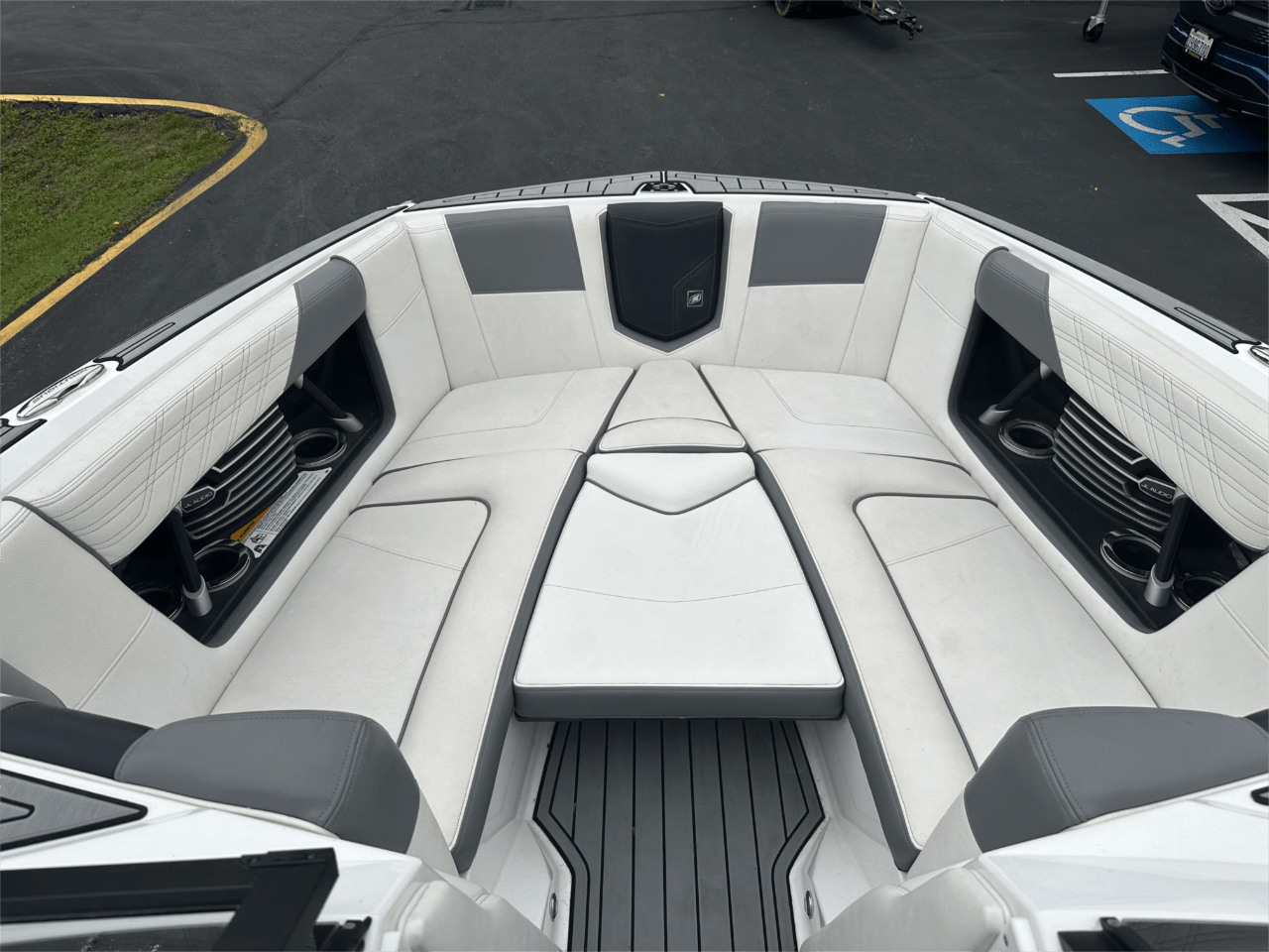 2020 Nautique G23