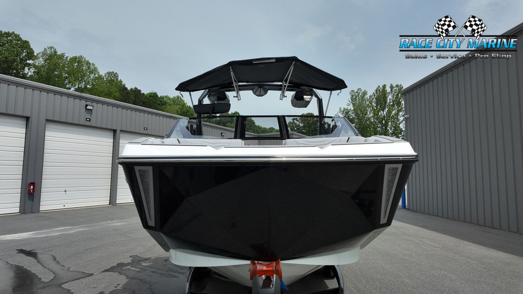 2025 Nautique G21