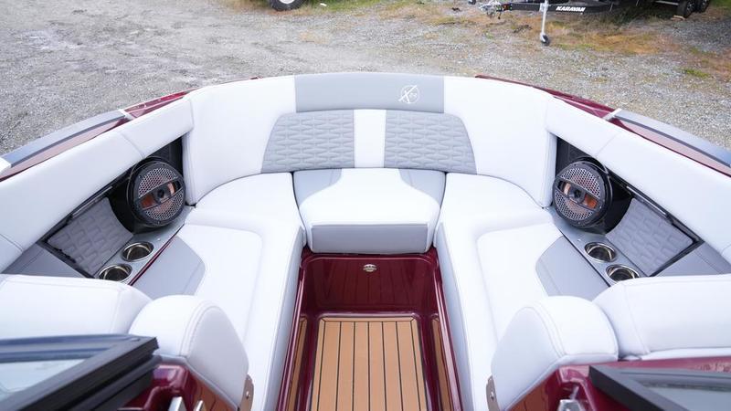 2023 MasterCraft X24