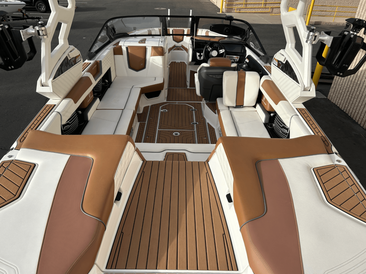 2019 Nautique G23