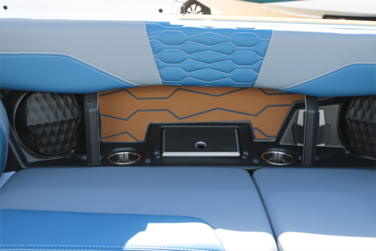 2025 Malibu 24 MXZ