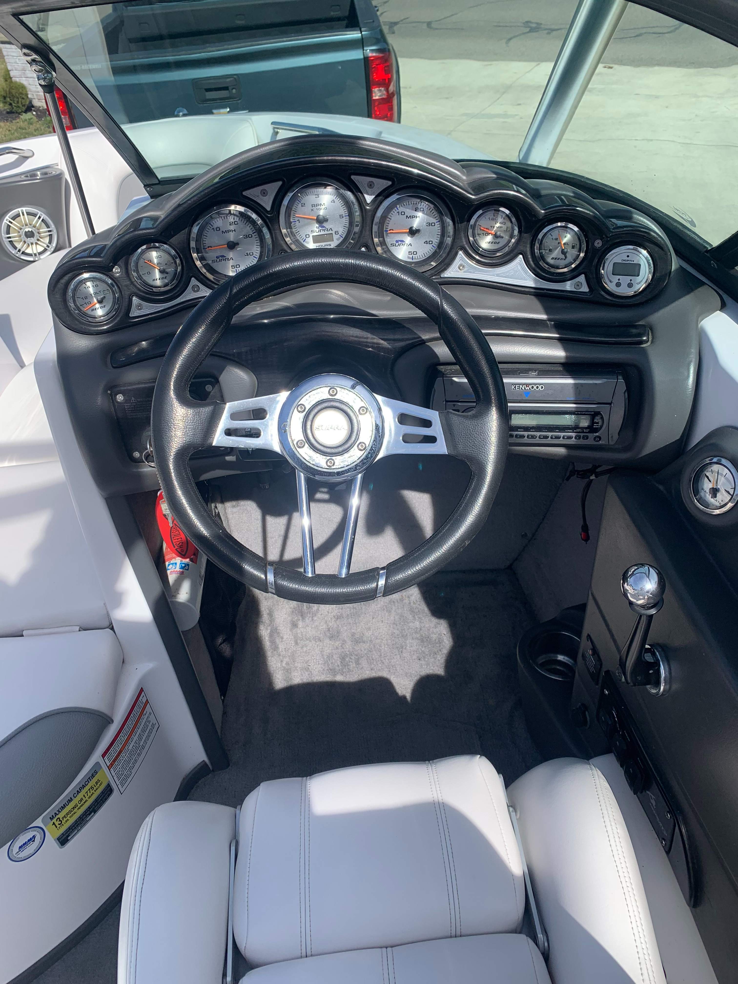 2006 Supra Launch 21 V