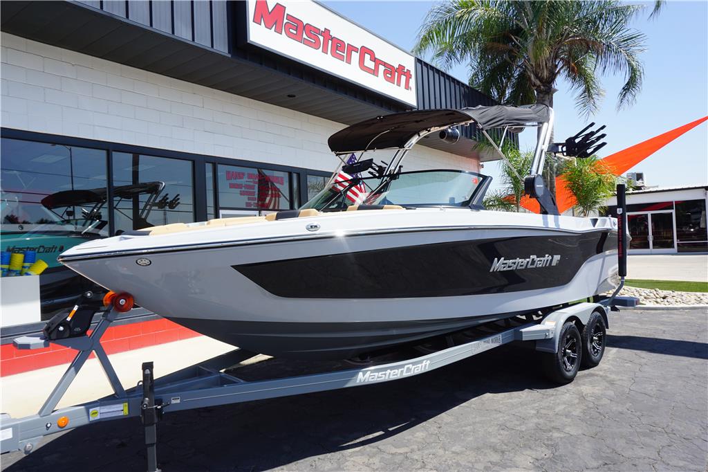 2024 MasterCraft XT25