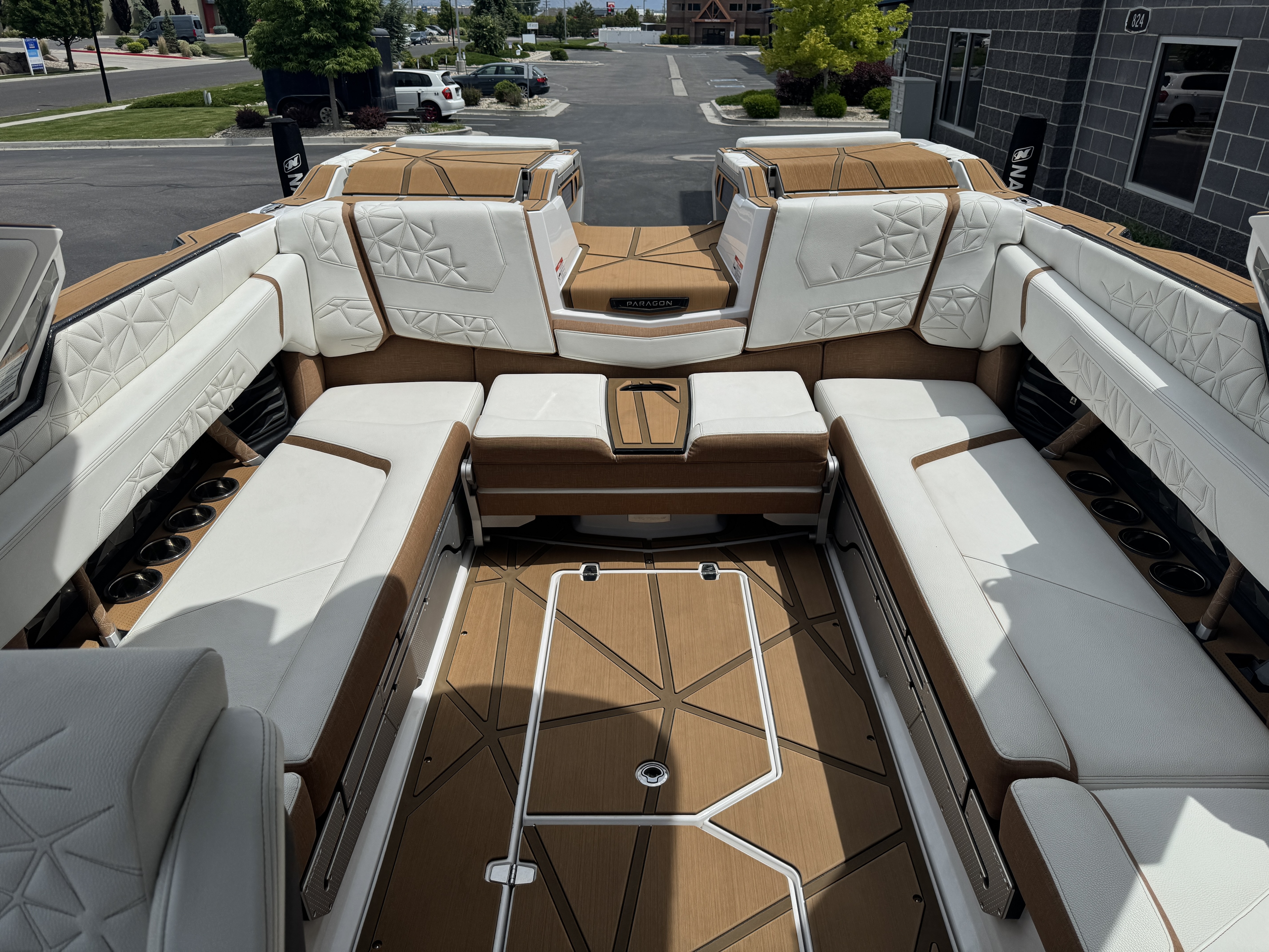 2025 Nautique G25 Paragon Low hours - Loaded - Liquid lumens 