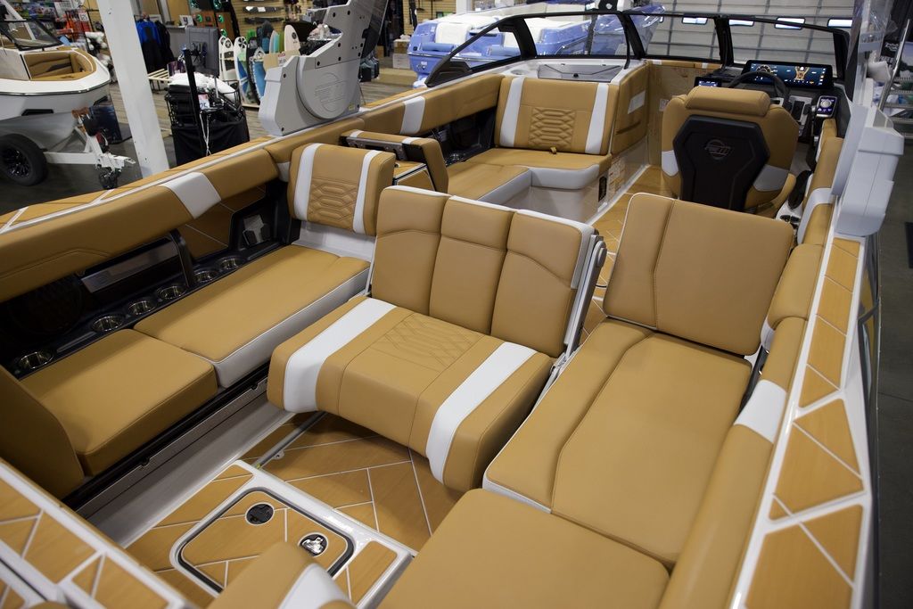 2025 Malibu Boats 26 LSV