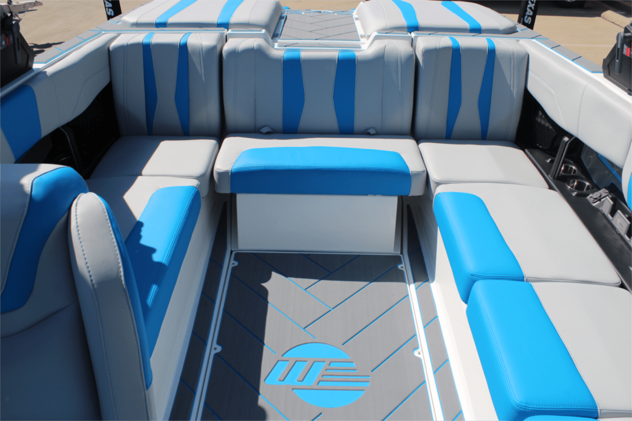 2025 Malibu 22 LSV