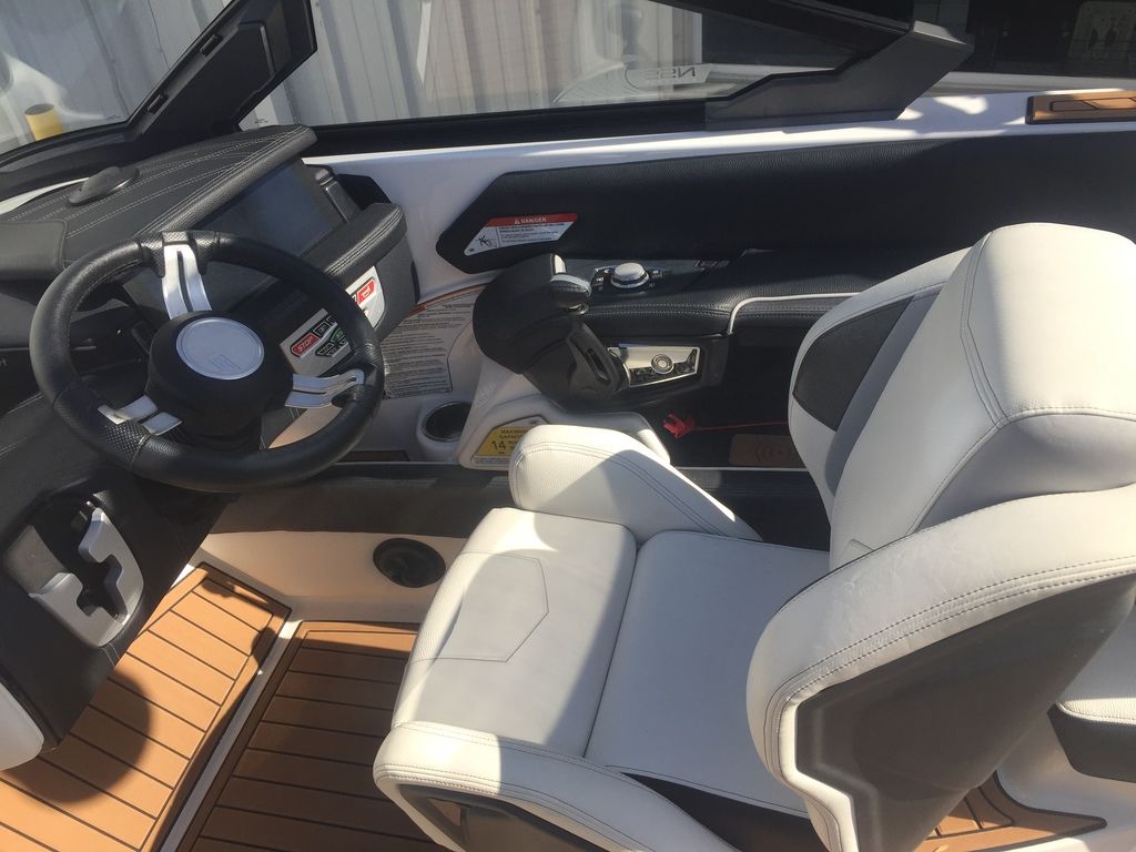 2020 Nautique Super Air Nautique G21