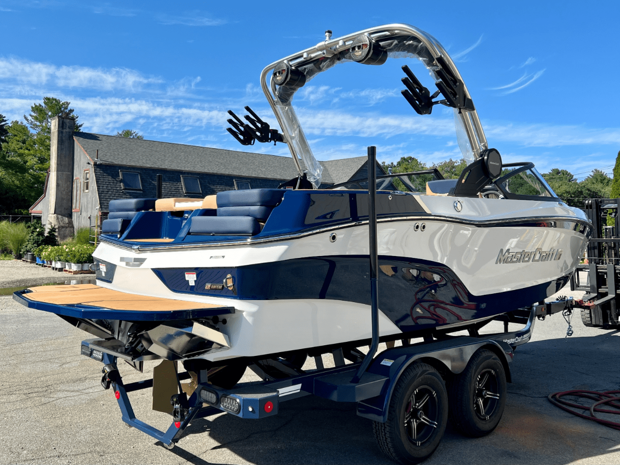 boat.Title