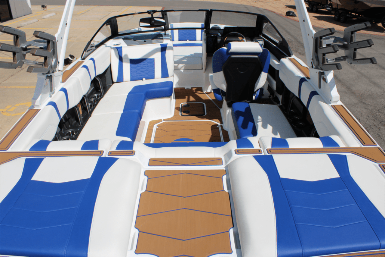 2025 Malibu 22 MXZ