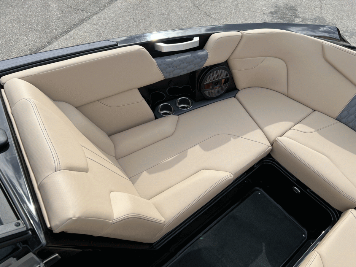 2023 MasterCraft XT-24 | 209097