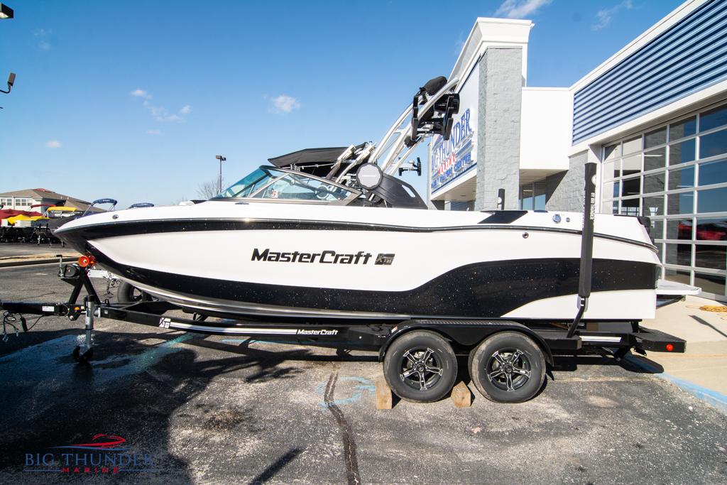 2023 Mastercraft XT23