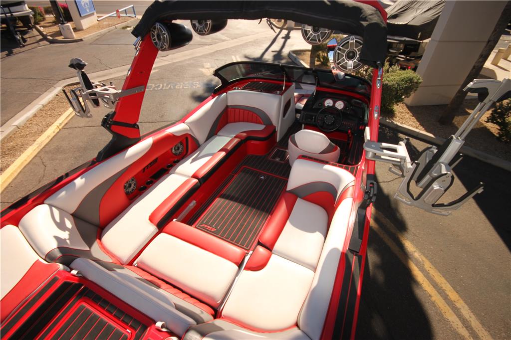 2021 MB Sports B52 23 Alpha – Wakeboard & Wakesurf boat !SUPER CLEAN!