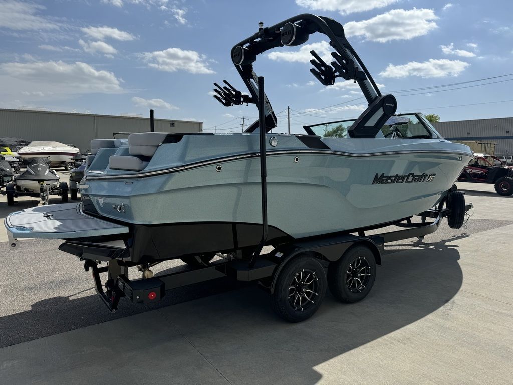 2025 MasterCraft XT23