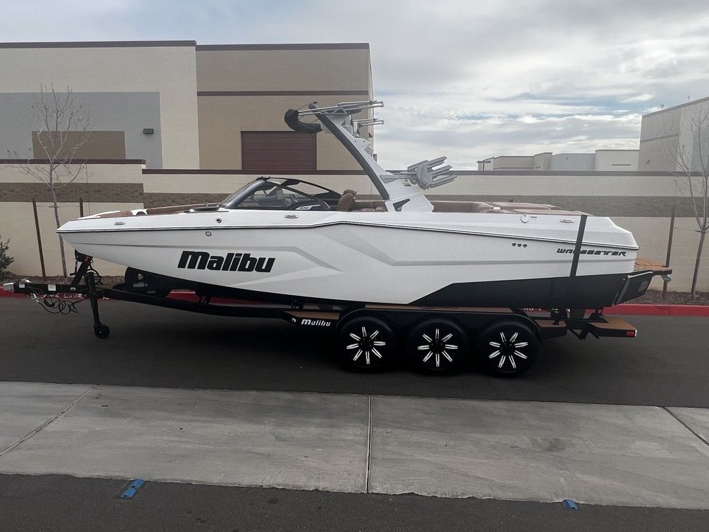 boat.Title