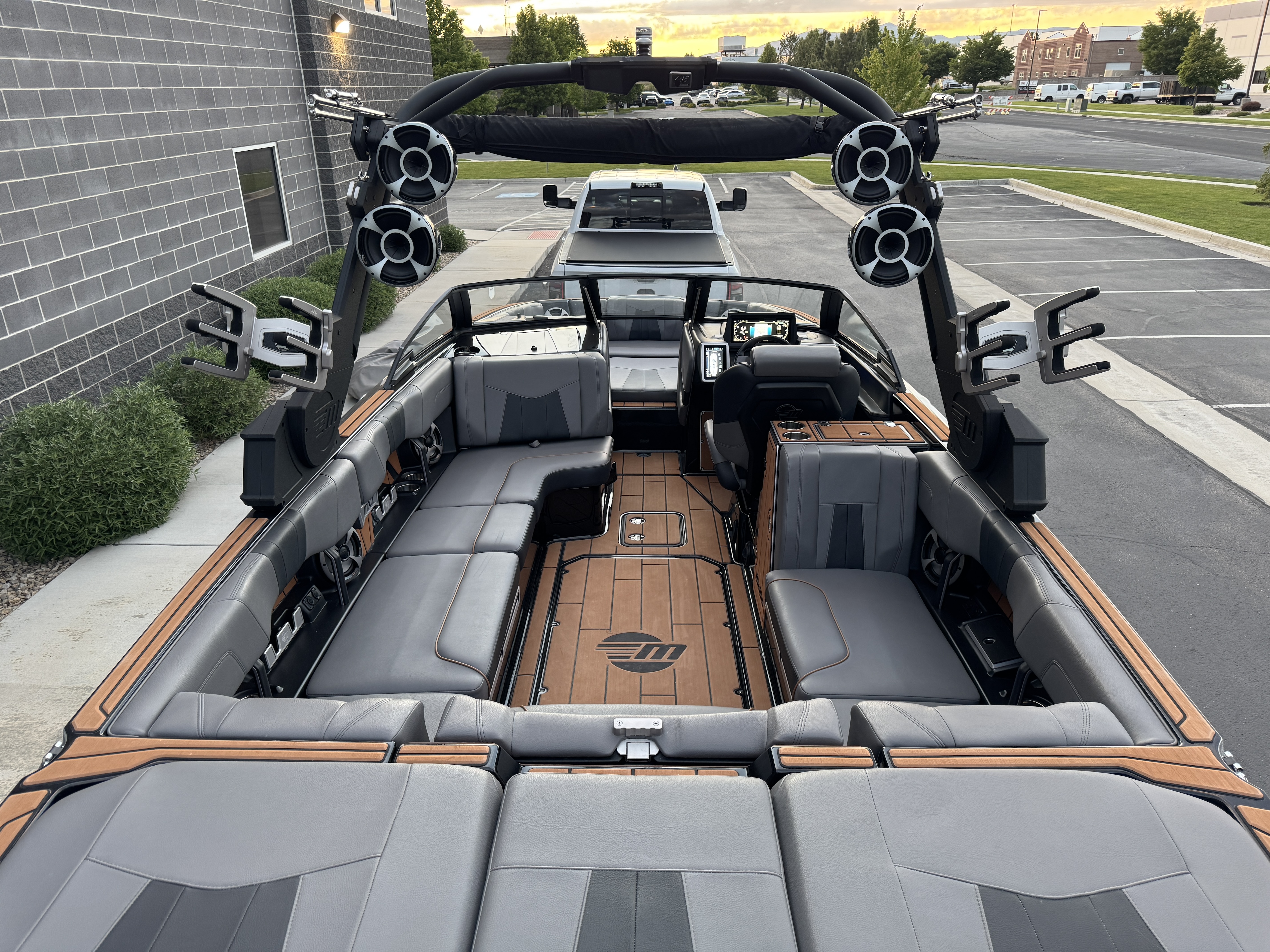 2021 Malibu 24 MXZ - Low hours/Loaded