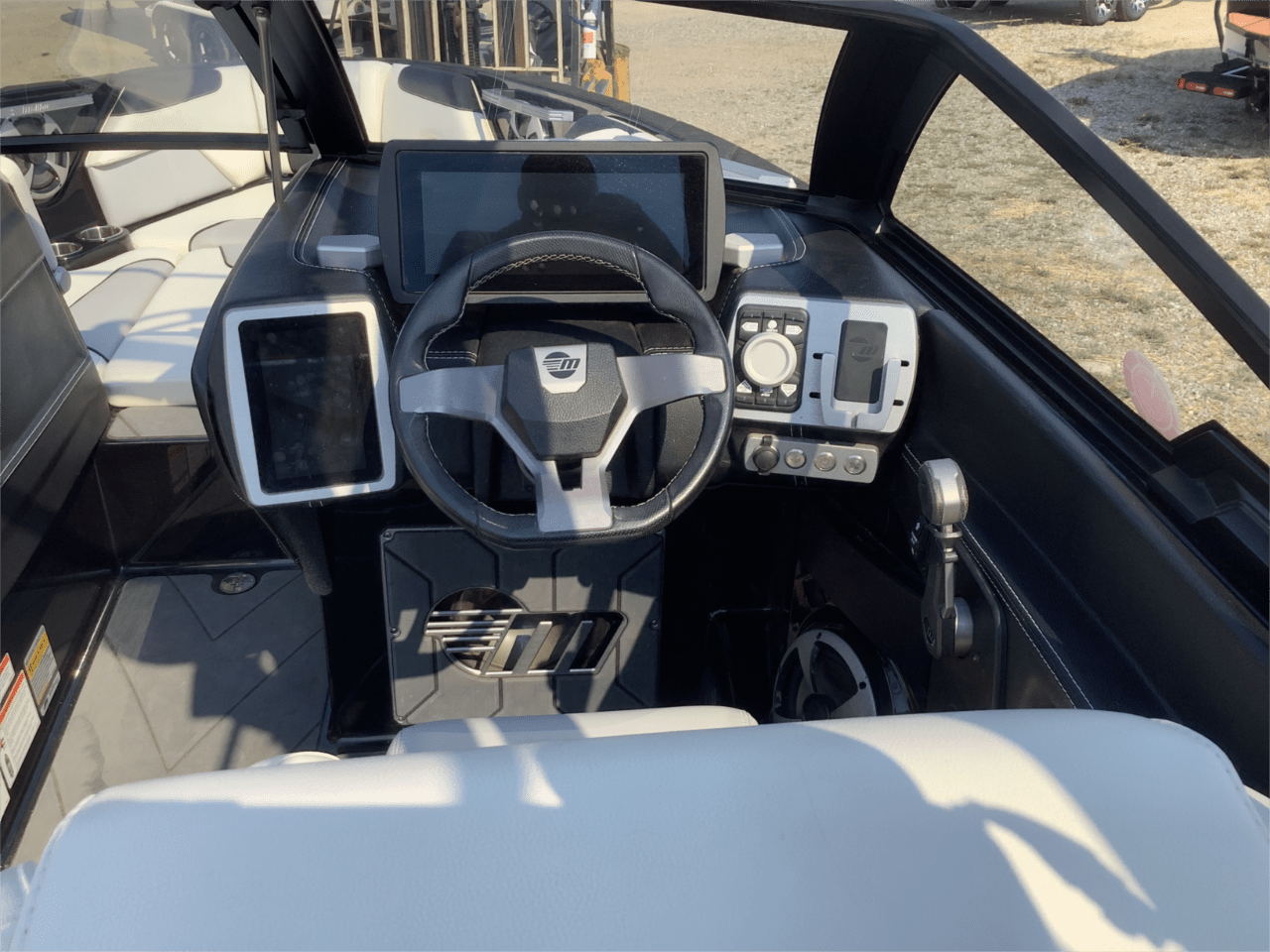 2020 Malibu 25 LSV