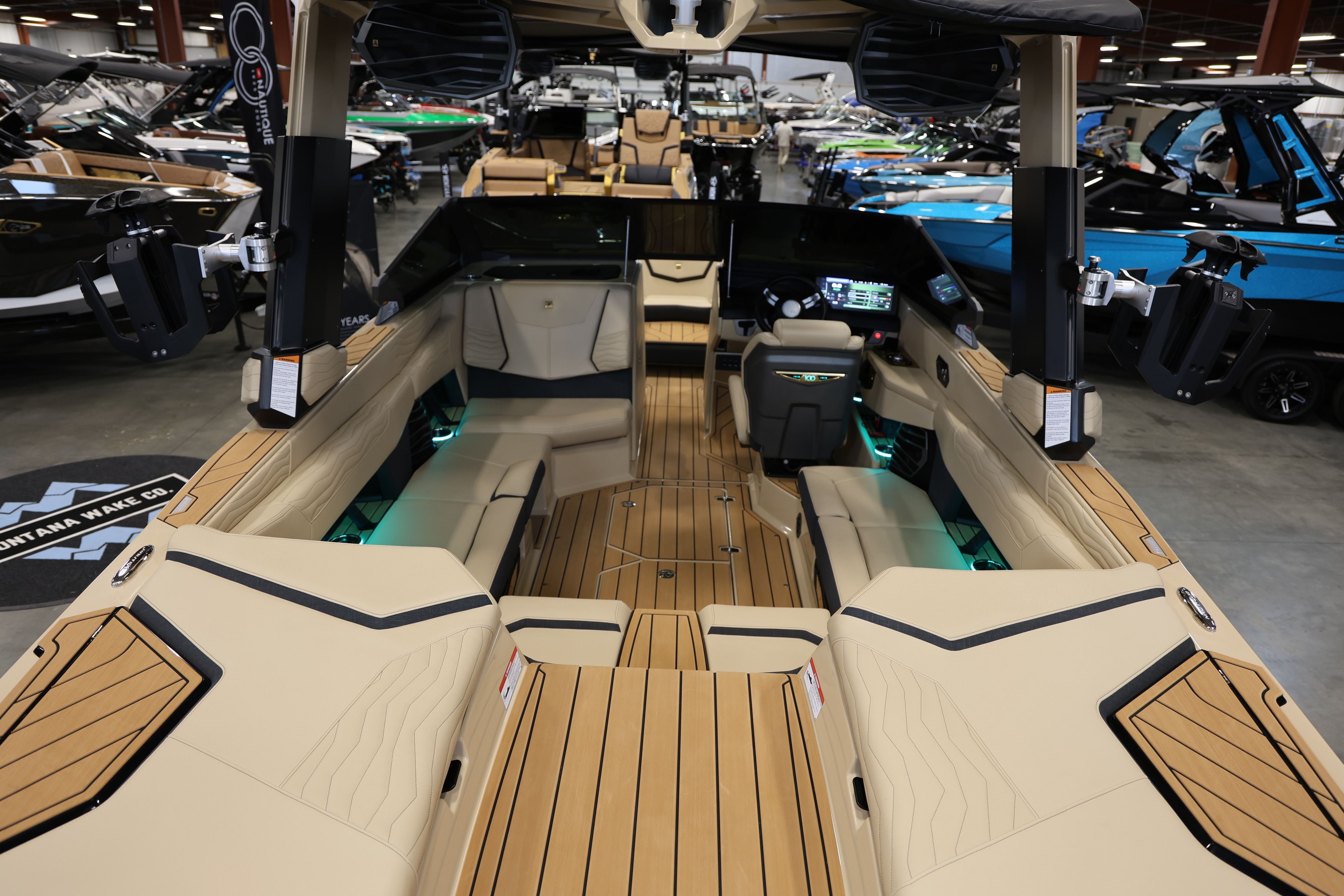 2025 Nautique G23
