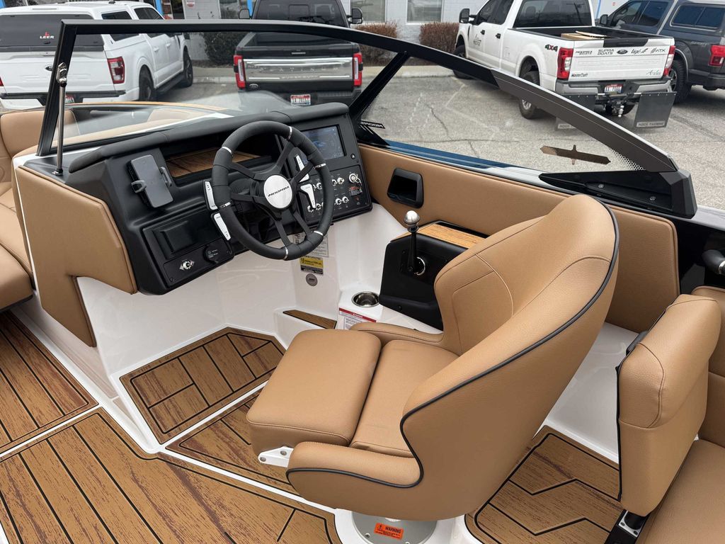 2025 MOOMBA Tykon