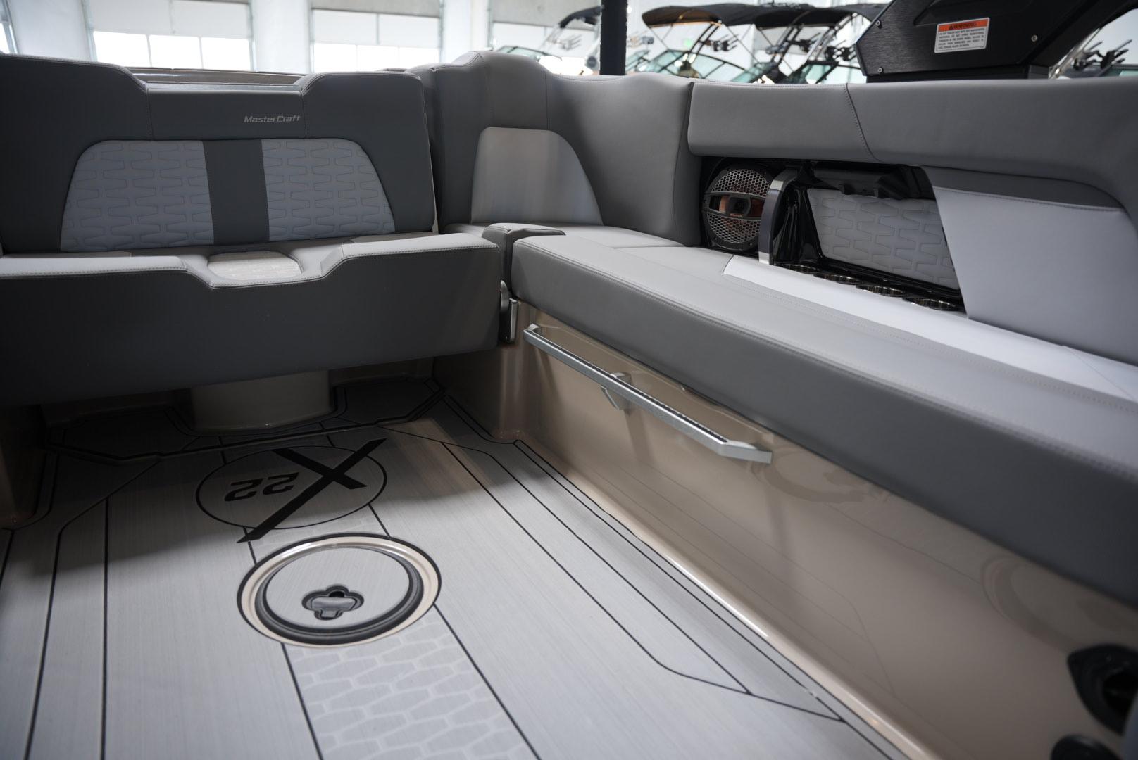 2025 MasterCraft X22 - NEW ARRIVAL &#8211; BRAND NEW COLOR! Icon