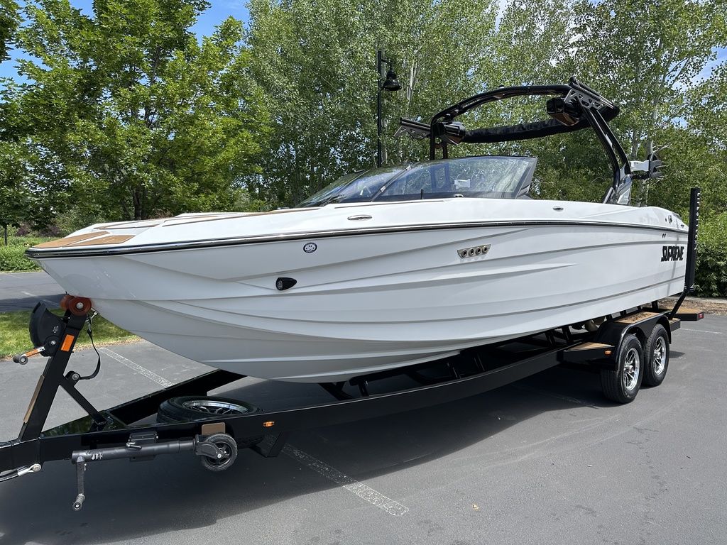 2025 Supreme Boats S240