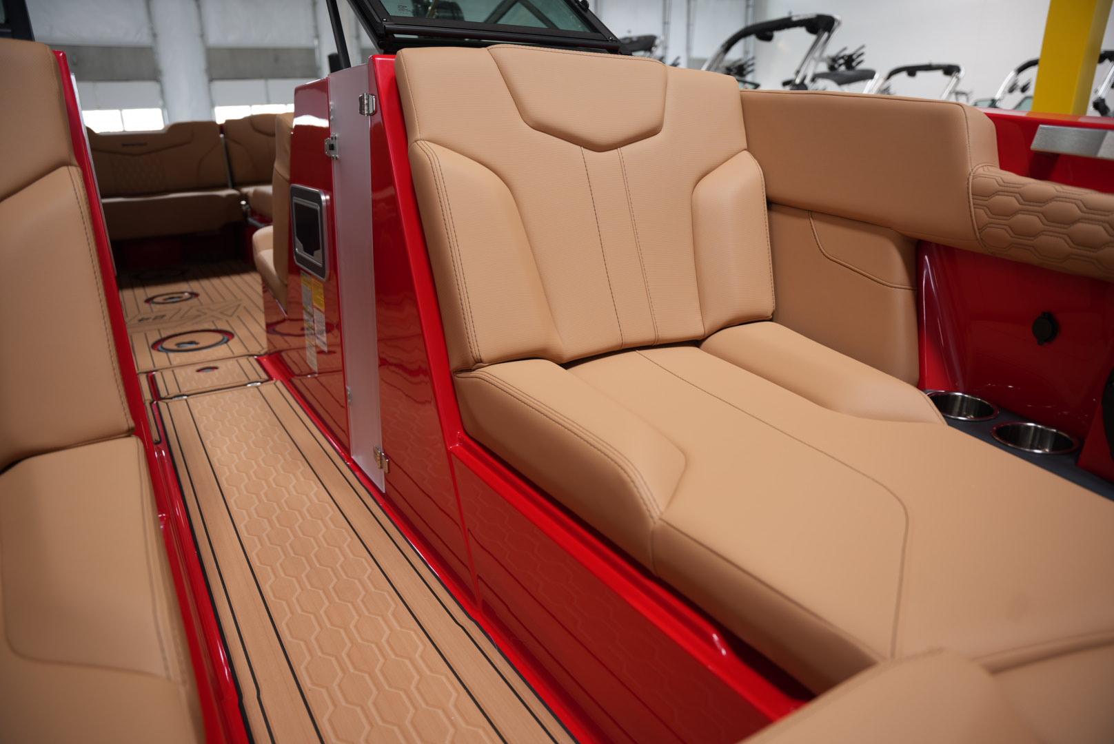 2025 MasterCraft XT24 - EXECUTIVE DEMO - COMING OCTOBER 15! Icon