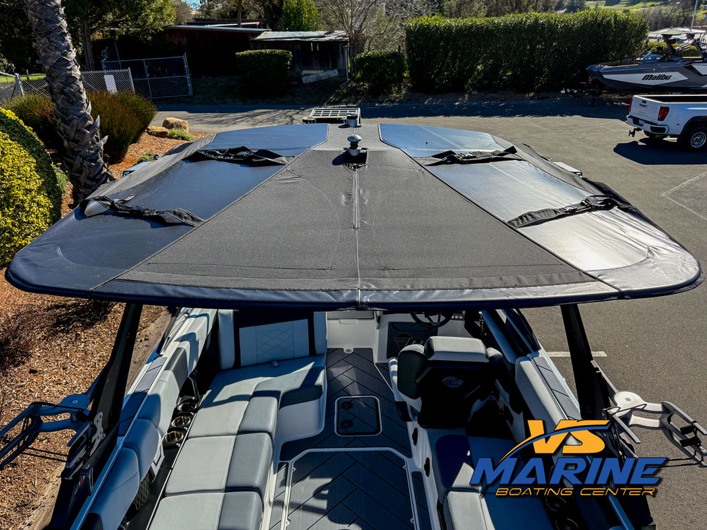 2025 Malibu Boats 23 LSV