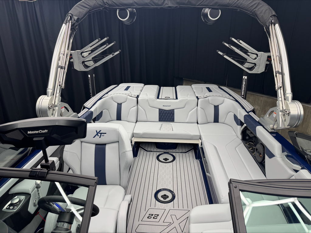 2025 MasterCraft XT22