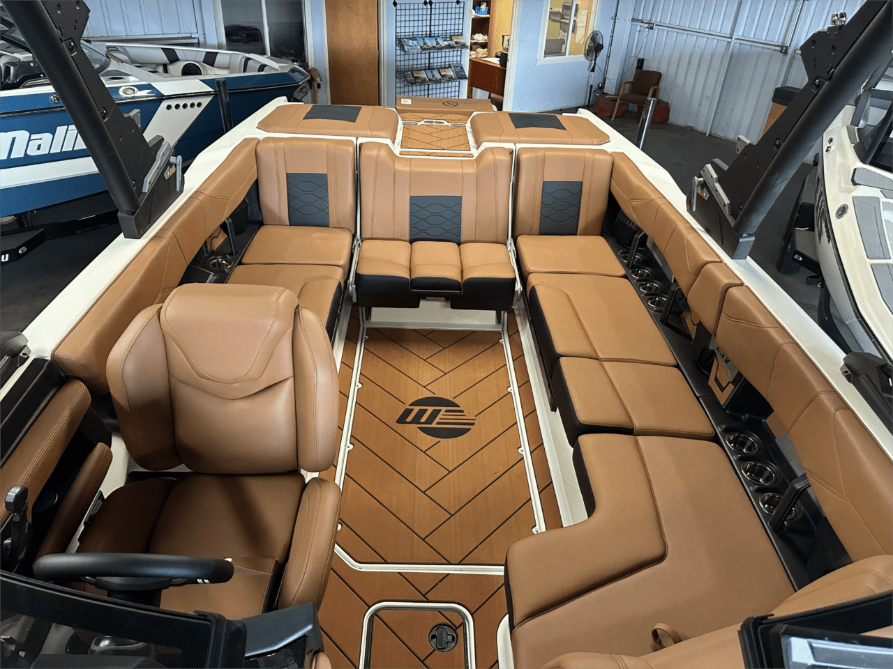 2025 Malibu WakeSetter 23 LSV