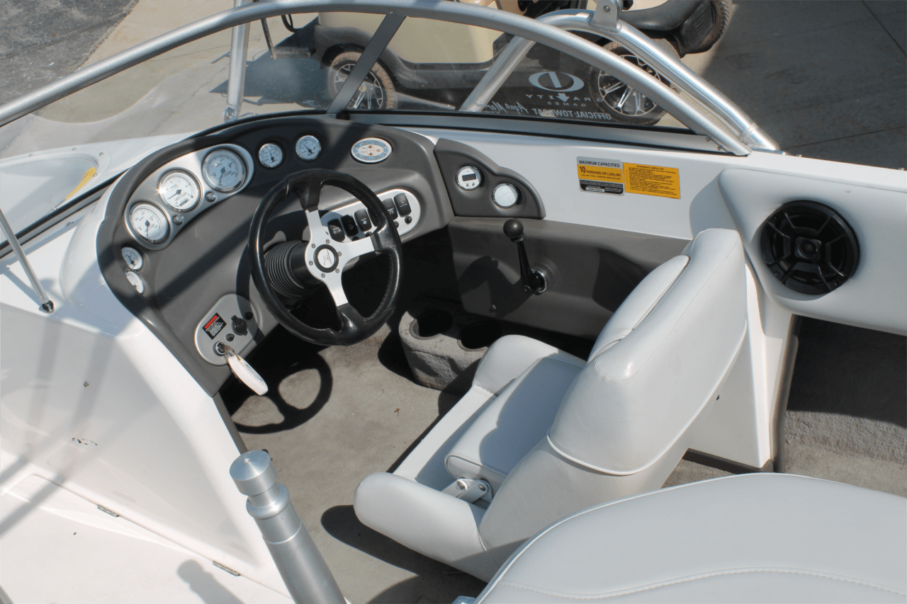 2004 MOOMBA MOBIUS