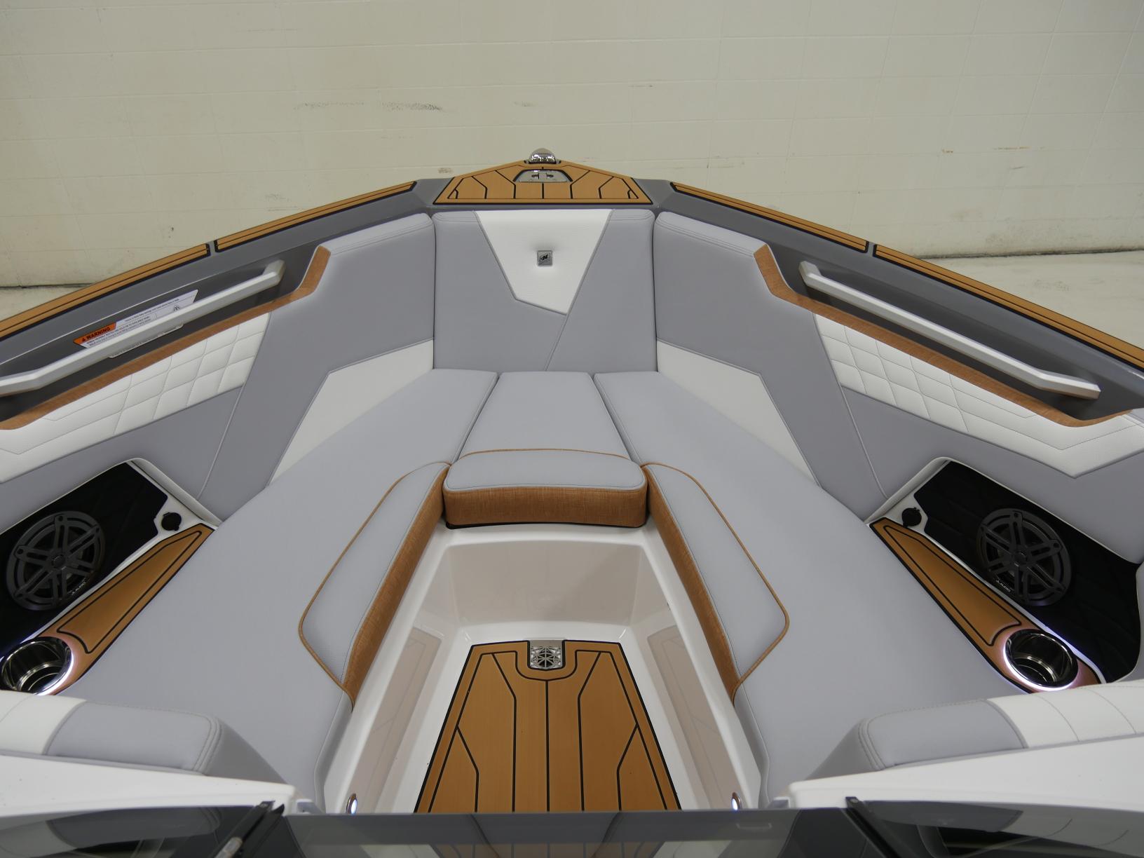 2025 Nautique S21 
