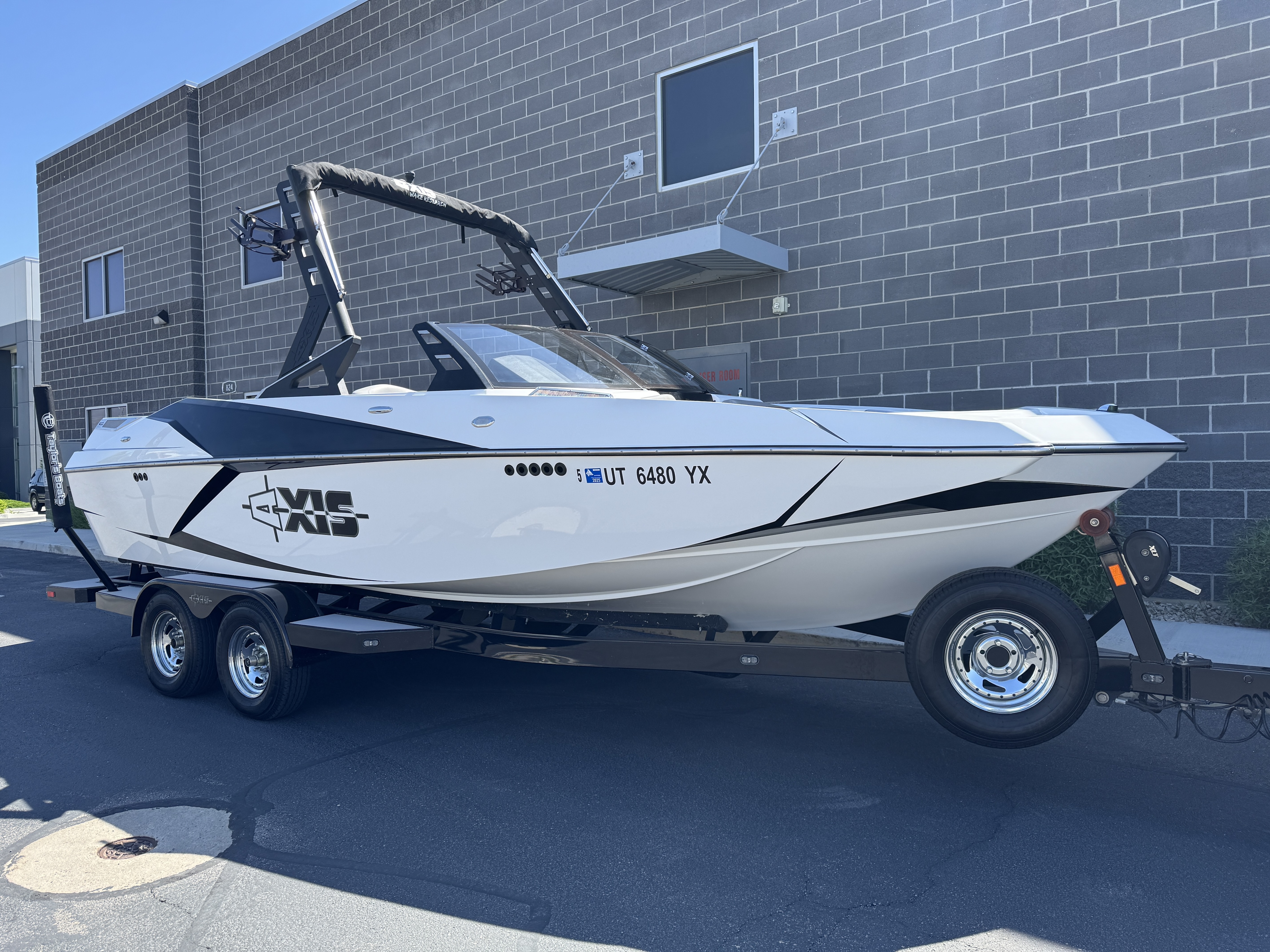 2017 Axis A22 - Garage Kept Orginal Owner