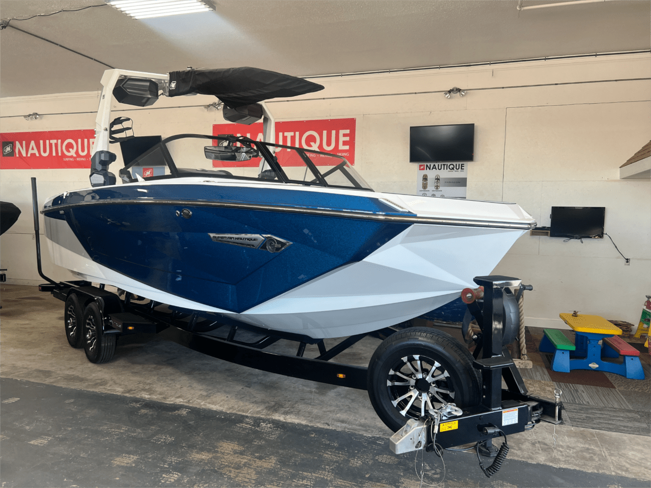 boat.Title