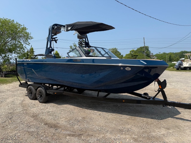 2025 Nautique GS24 