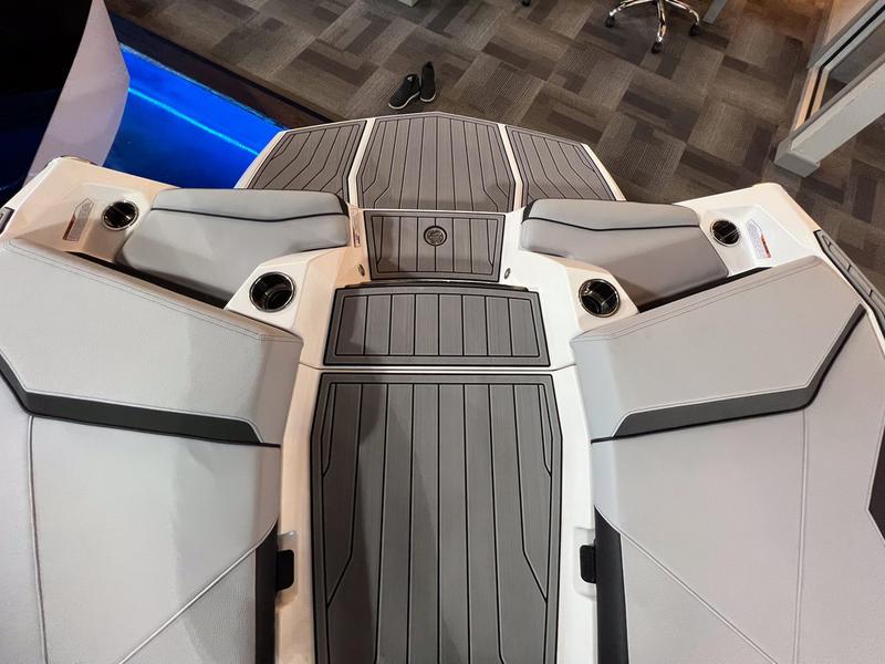 New 2023 Nautique S23