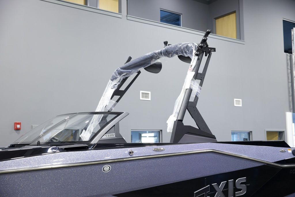 2025 Axis Wake Research T220