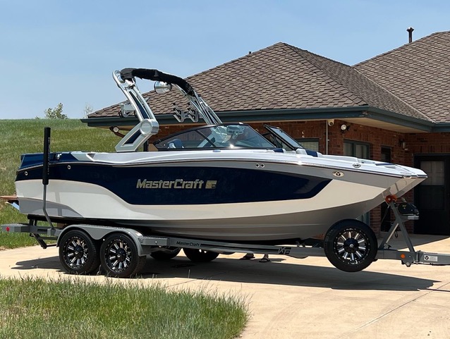 2022 Mastercraft XT22