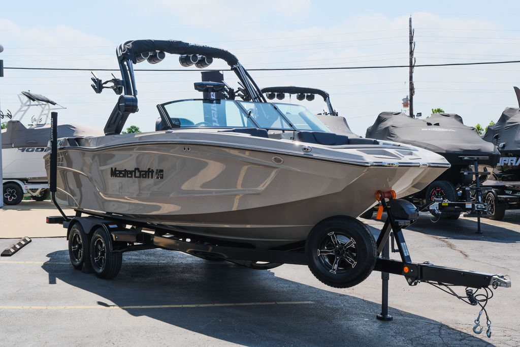 2025 MasterCraft XT24 Icon