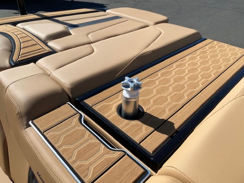 2025 MasterCraft XT23