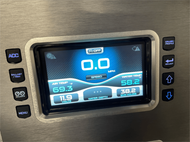 2018 MASTERCRAFT XT21 – ONLY 38 HOURS!