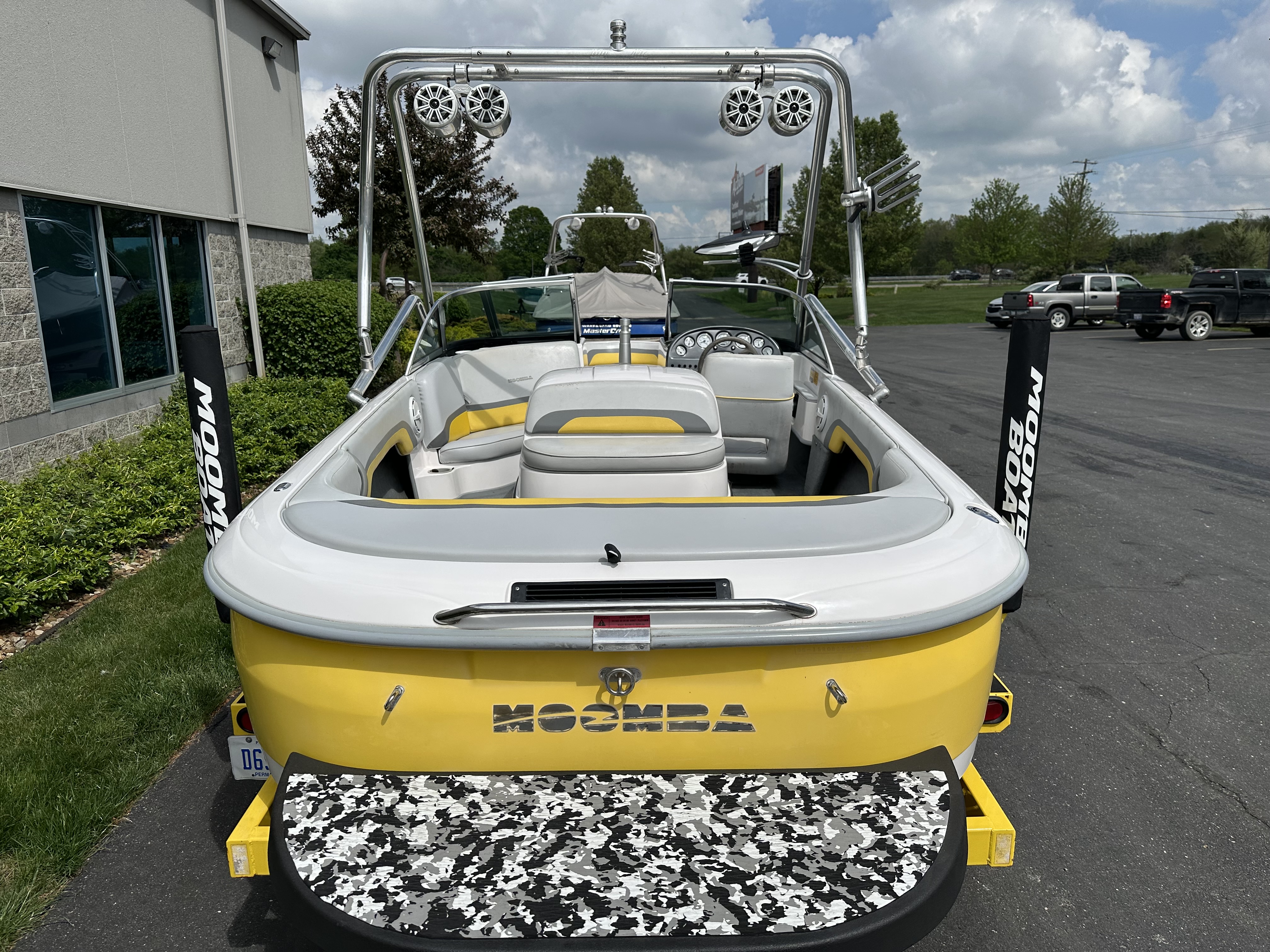 2002 Moomba Outback