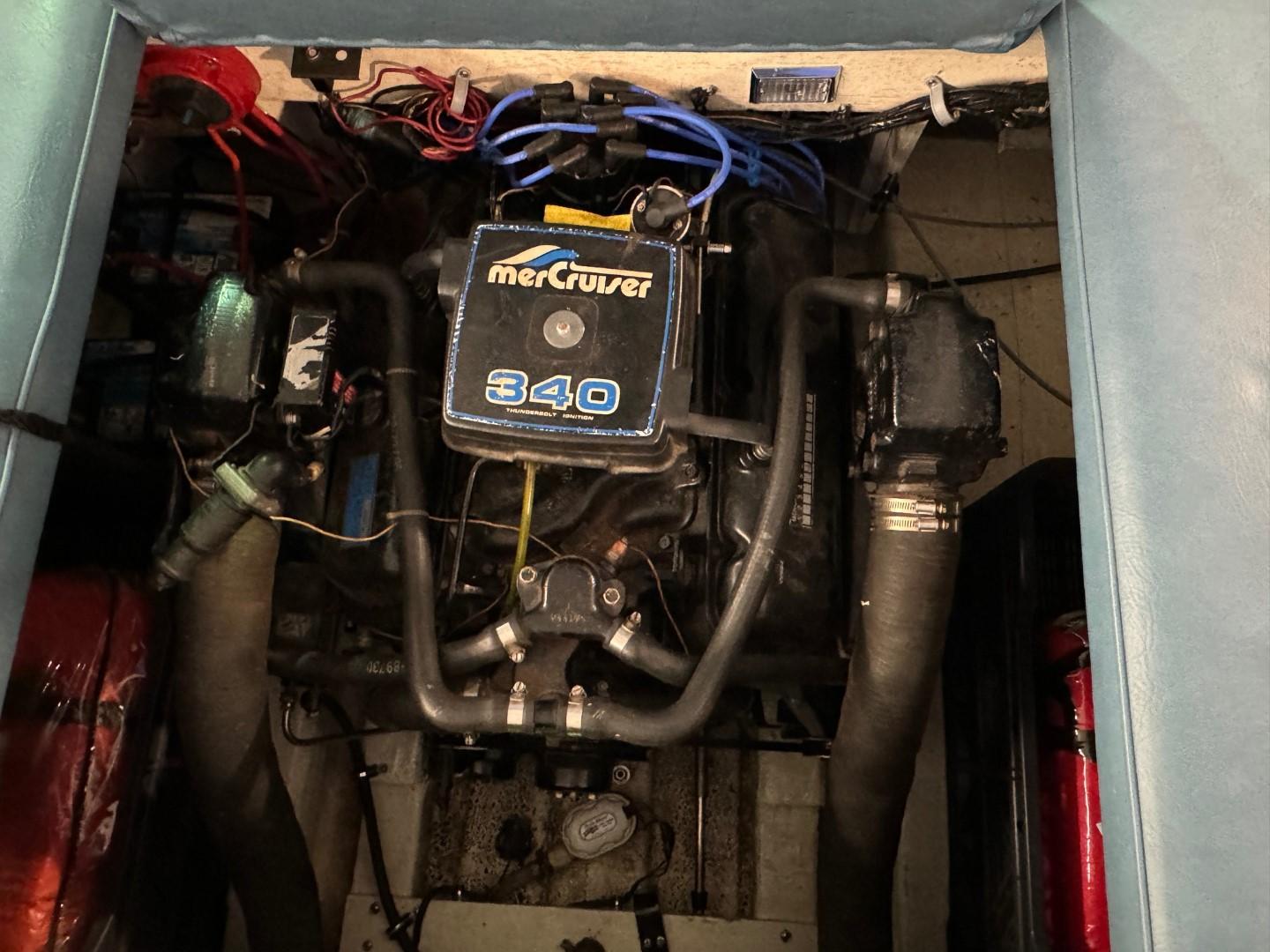 1985 Century Cardel V-drive classic inboard
