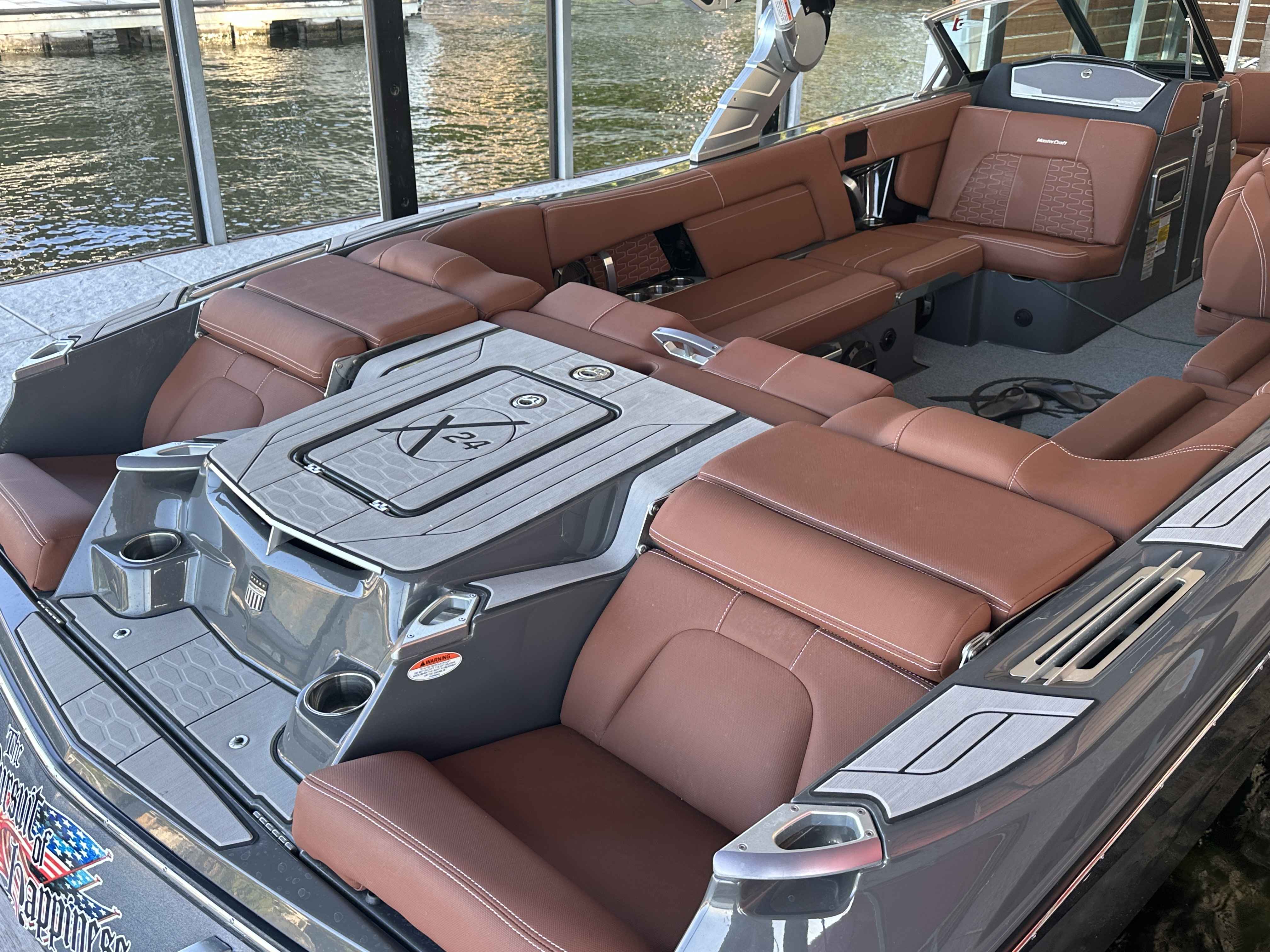 2021 MasterCraft X24