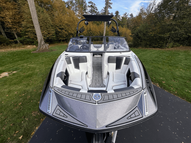 2016 Nautique Super Air Nautique G21 – LOADED LOW HOURS