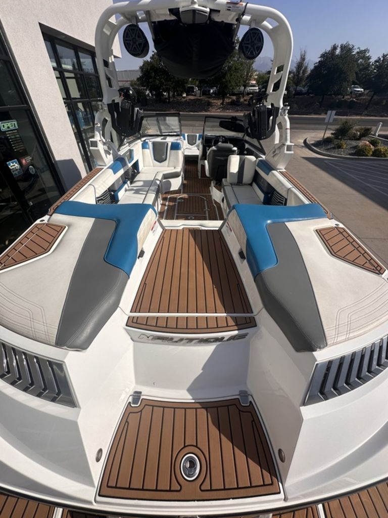 2018 Nautique G25