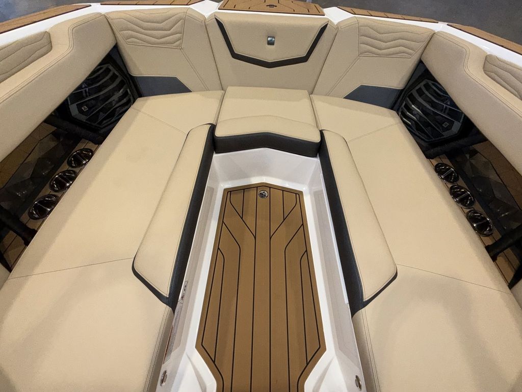 2025 Nautique Super Air Nautique G25